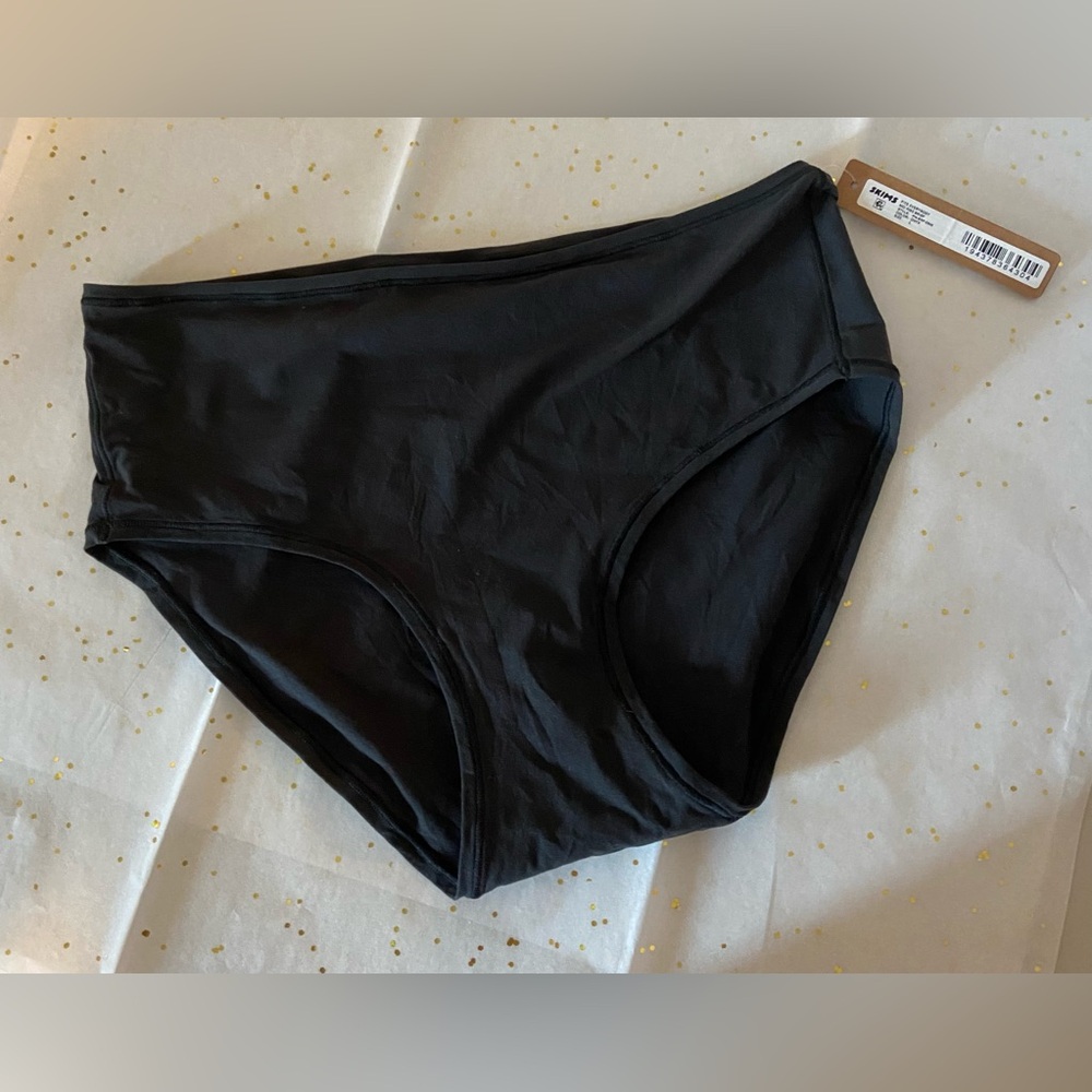 Skims Fits everybody Full Brief